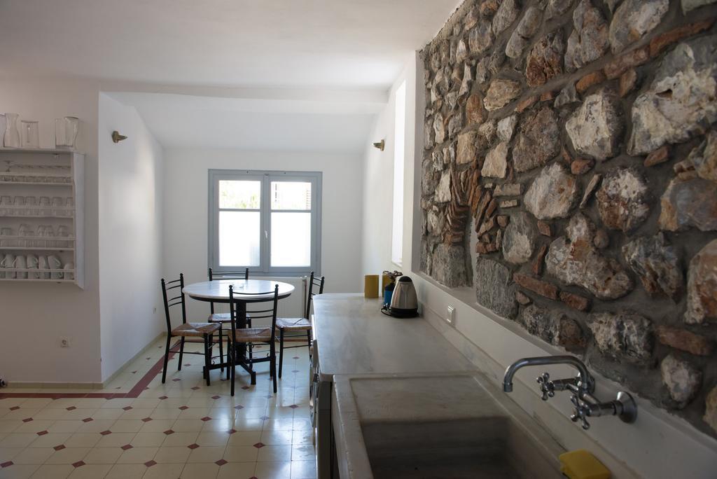 The Villa Averoff Kírinthos Rum bild